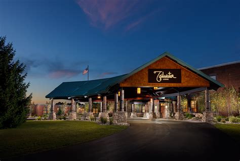 Tailwater lodge - Nestled right next to the Salmon River, Tailwater Lodge will give you the feeling that you’ve stepped into the Adirondacks. Both the bride, groom, their family and friends stayed at Tailwater Lodge the night before! There are weddings when it can be hard to find a good spot to hang the wedding dress… somewhere there is good light, a …